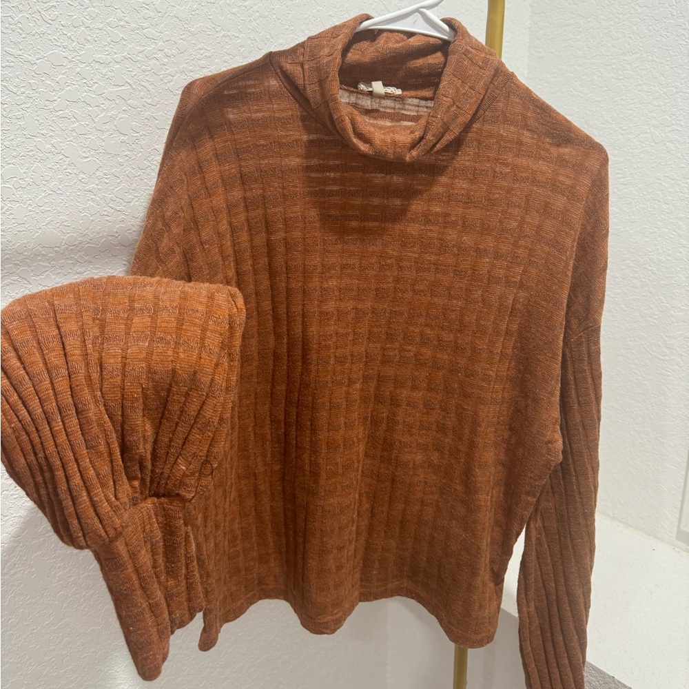 Gimmicks - Buckle - Burnt Orange Long Sleeve Top / Large